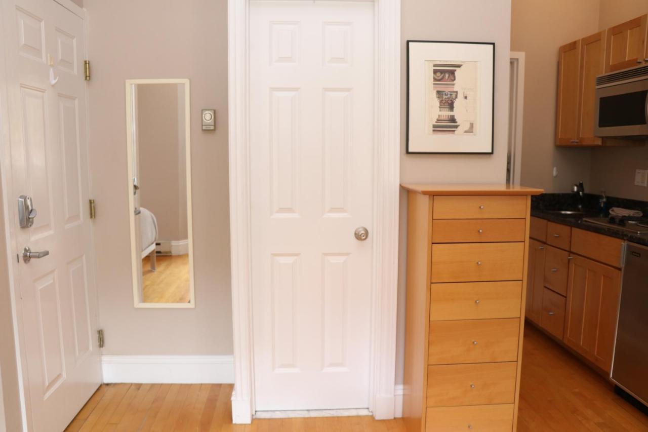 Charming Studio In Boston Brownstone, C.Ave#5 Bagian luar foto